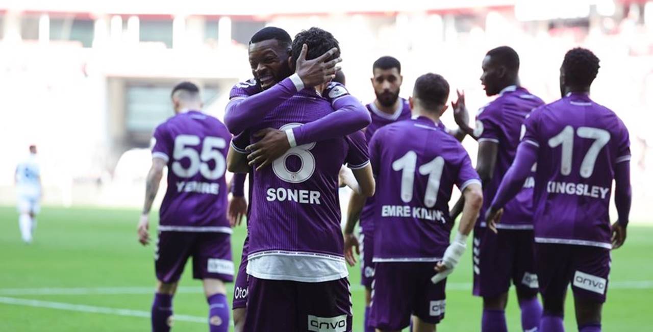 Reeder Samsunspor 3-2 Adana Demirspor (Maç Sonucu) Samsun evinde hata yapmadı!