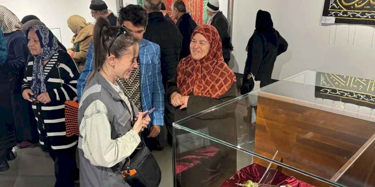 Sakarya'da mukaddes emanetlerle ilk kez buluştular