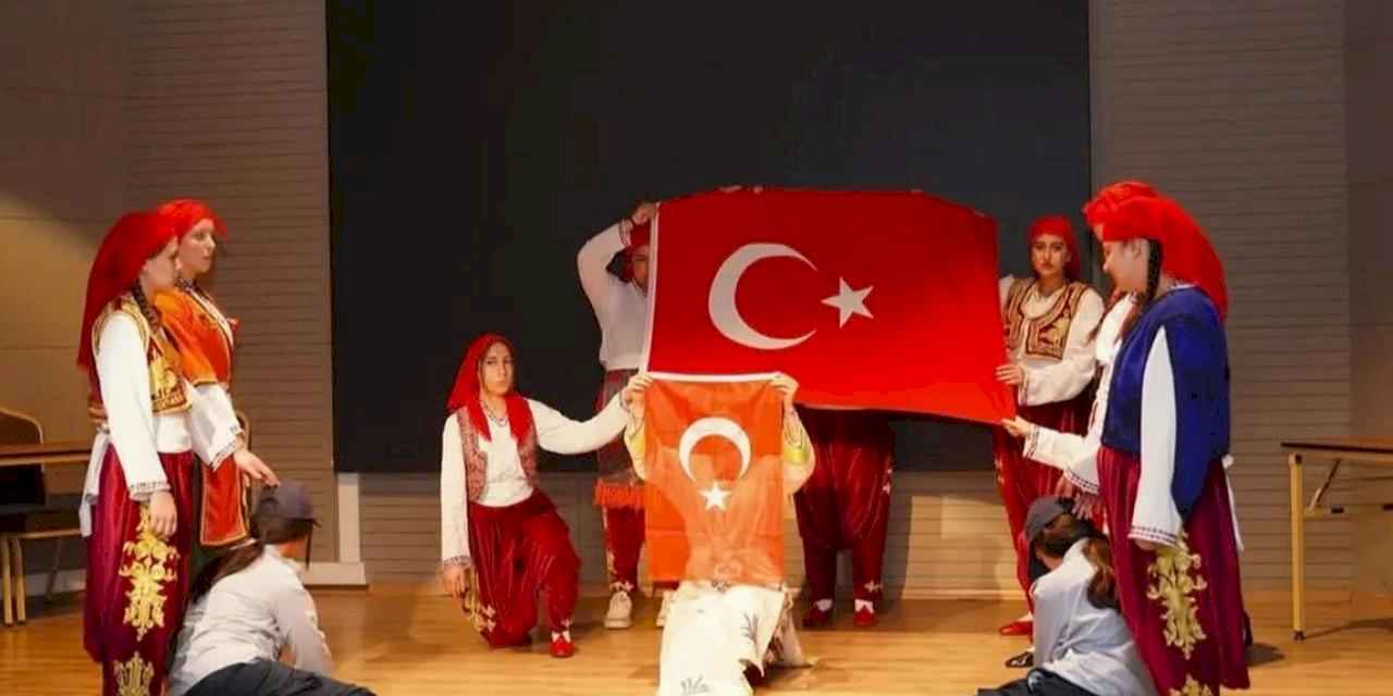 İstiklal Marşı'nın kabulünün 104. yılı Ayvalık'ta kutlandı