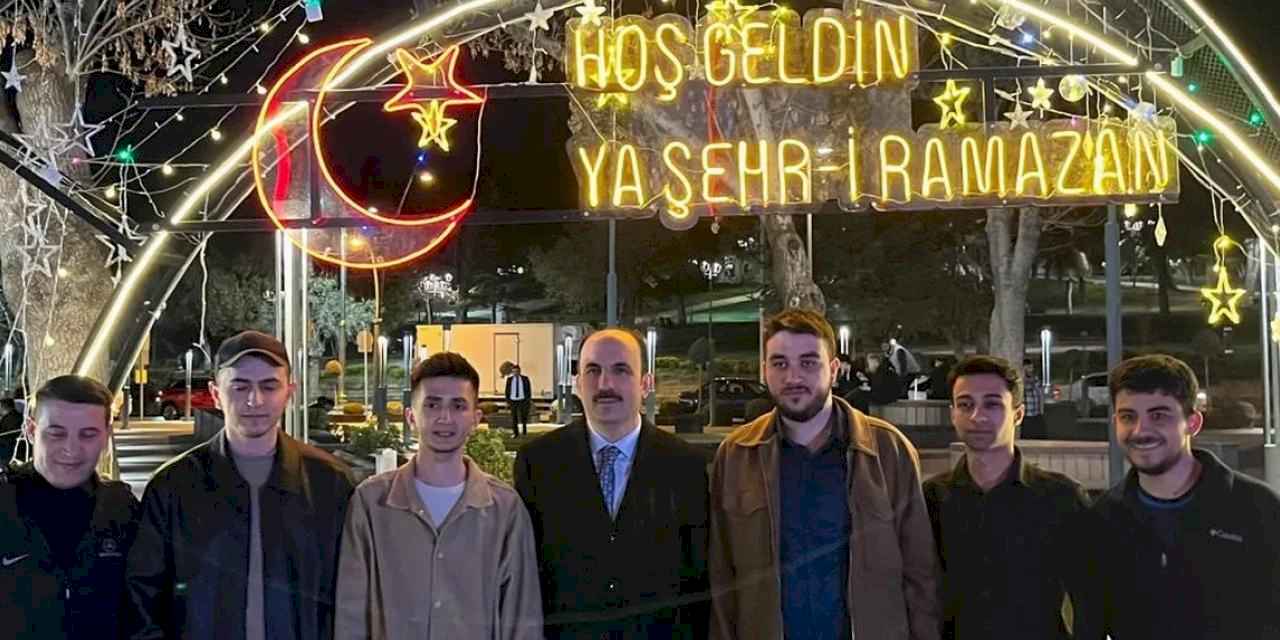 Başkan Altay Konyalıların ramazan coşkusuna ortak oldu