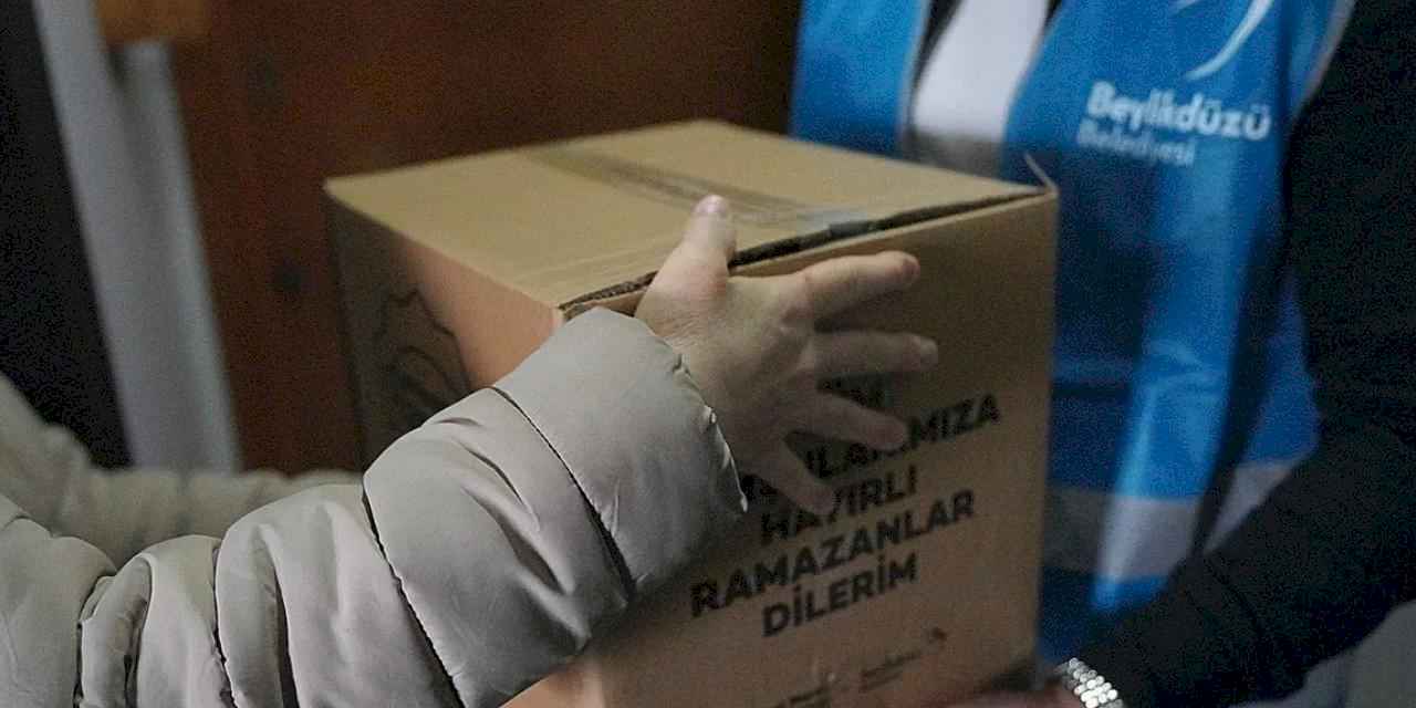 İstanbul Beylikdüzü'nde ihtiyaç sahiplerine 5 bin koli destek