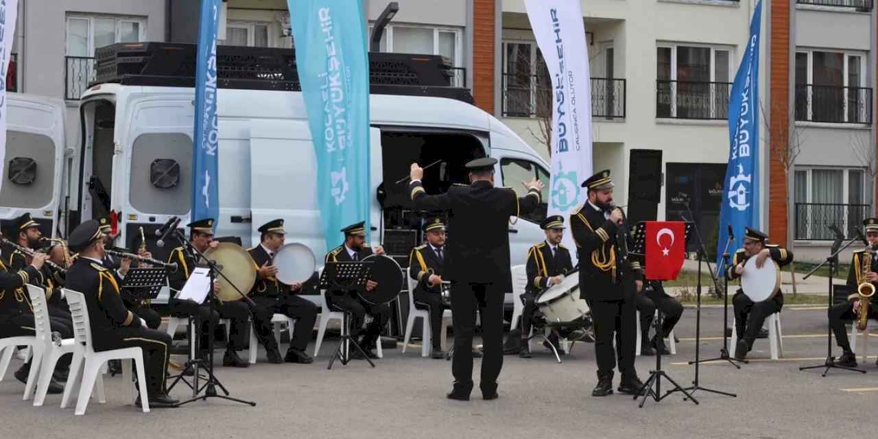 Kocaeli Bandosu'ndan özel konser