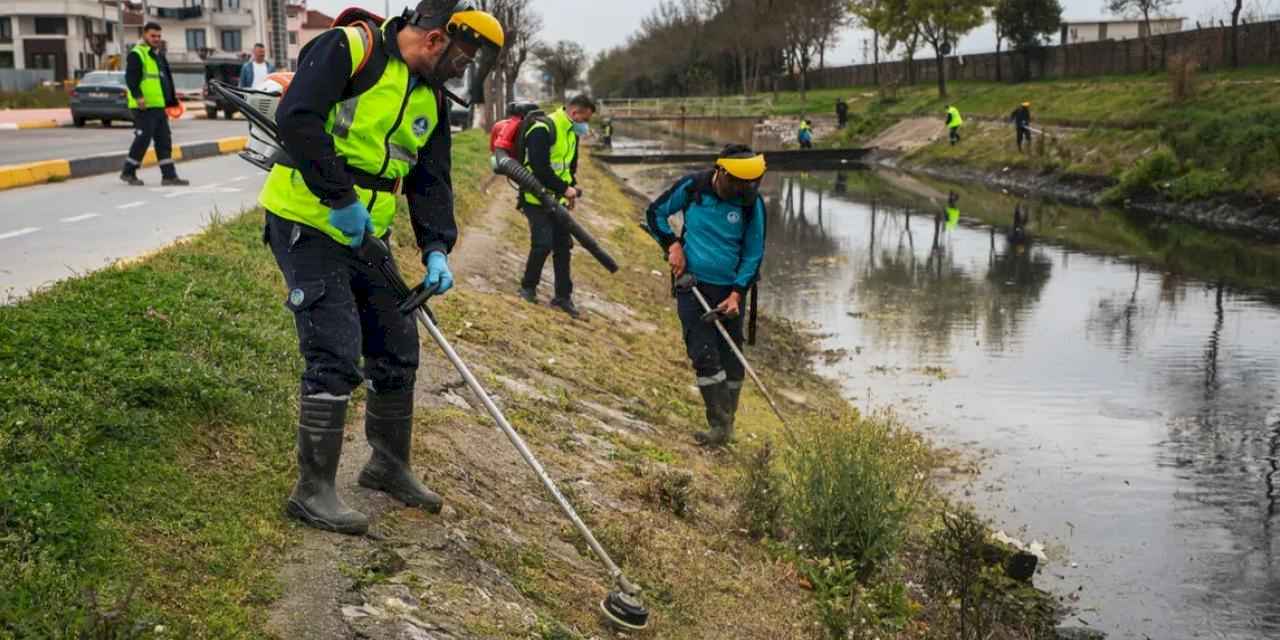 Sakarya Çark Deresi'nde bayram temizliği