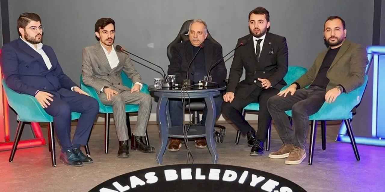 Mustafa Yalçın gençlerle E-spor'da buluştu