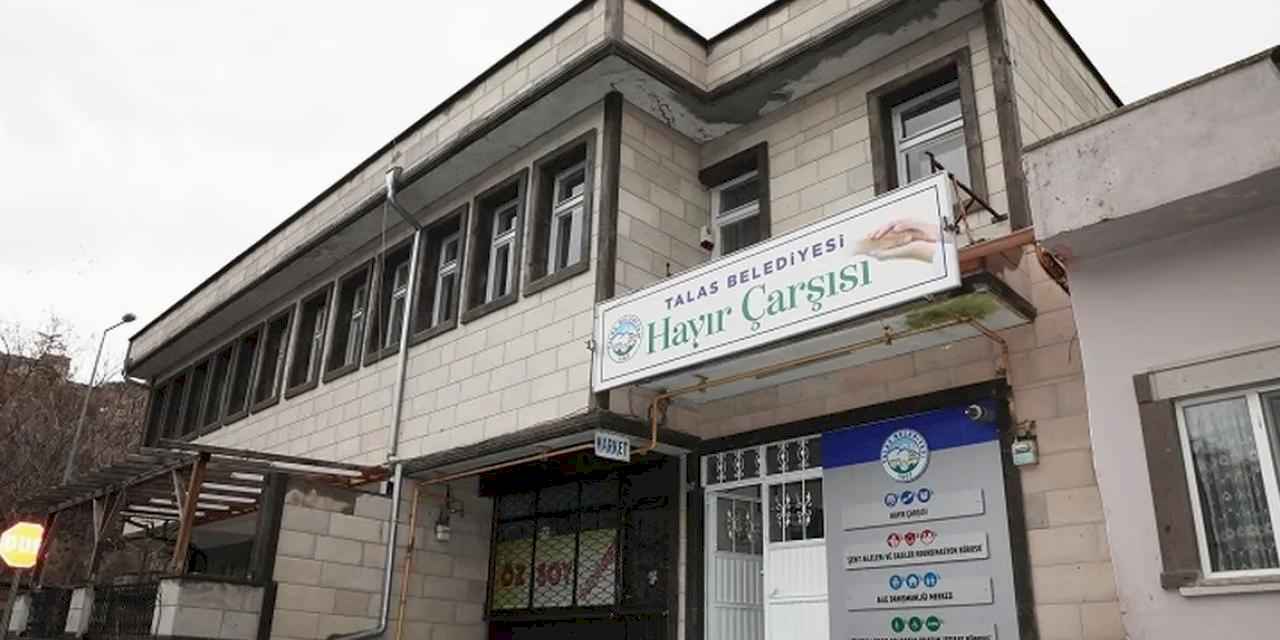 Kayseri Talas'ta ulu çınarlara un desteği