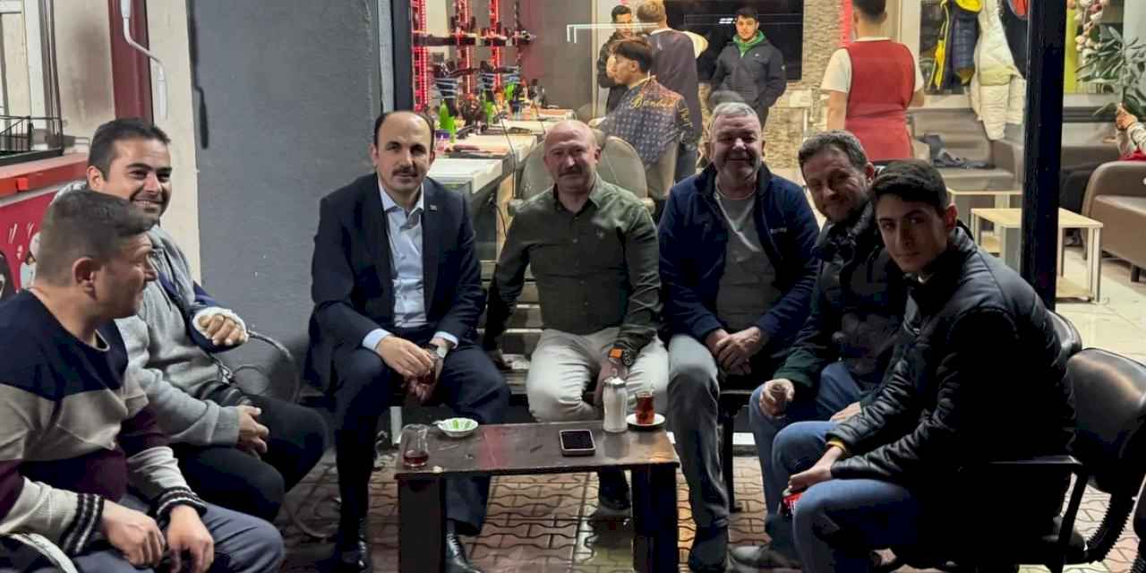 Başkan Altay esnafların çay davetine katıldı