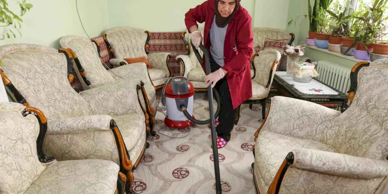 Konya Meram’da büyüklerin yüzleri bu bayram öncesinde de güldü!