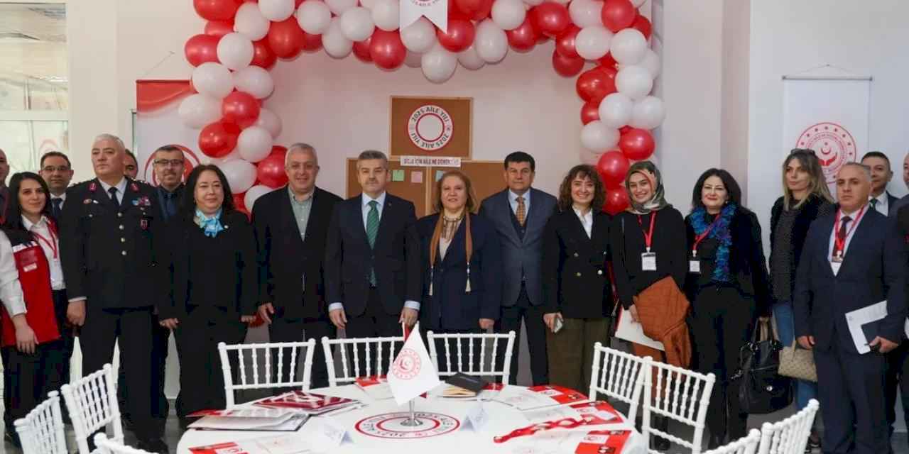 Artvin'de paydaşlar 'aile' için toplandı
