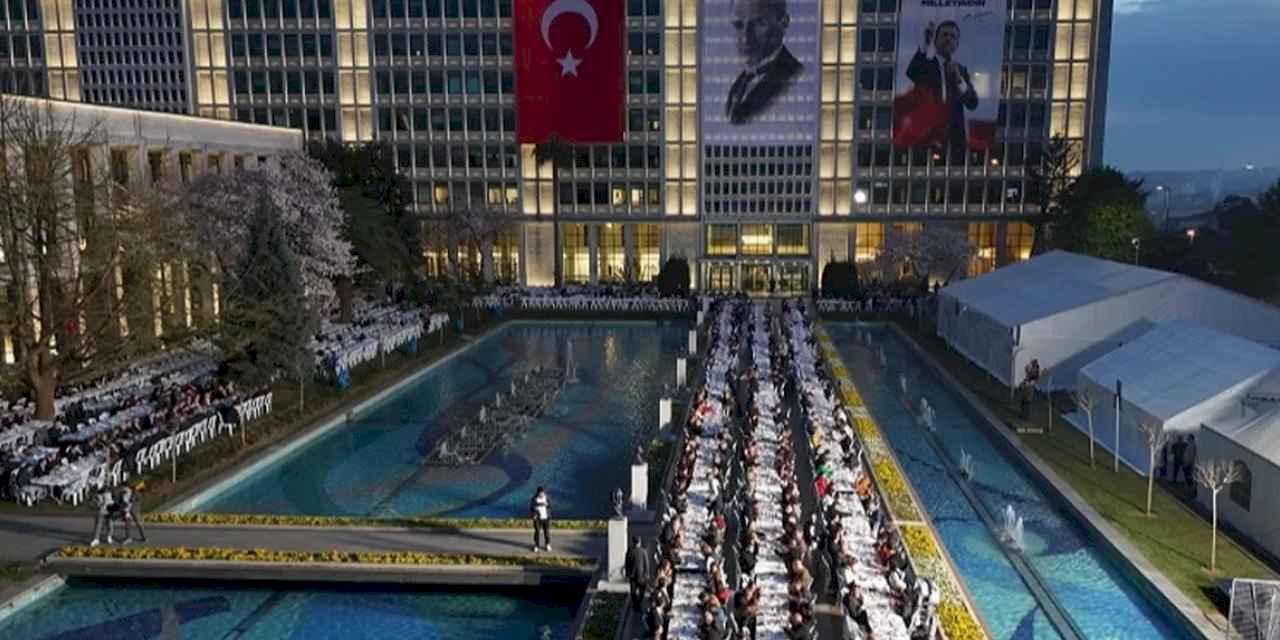 Saraçhane'de Kadir Gecesi buluşması