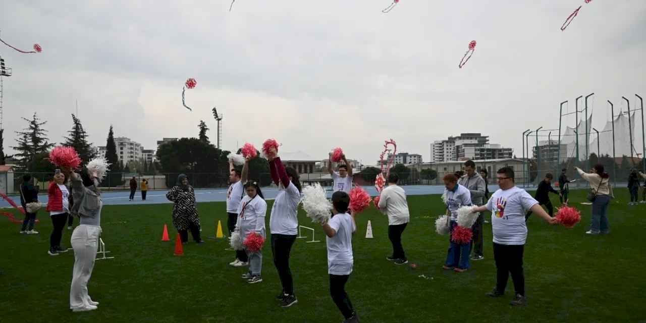 Manisa’da özel bireyler için renkli şenlik