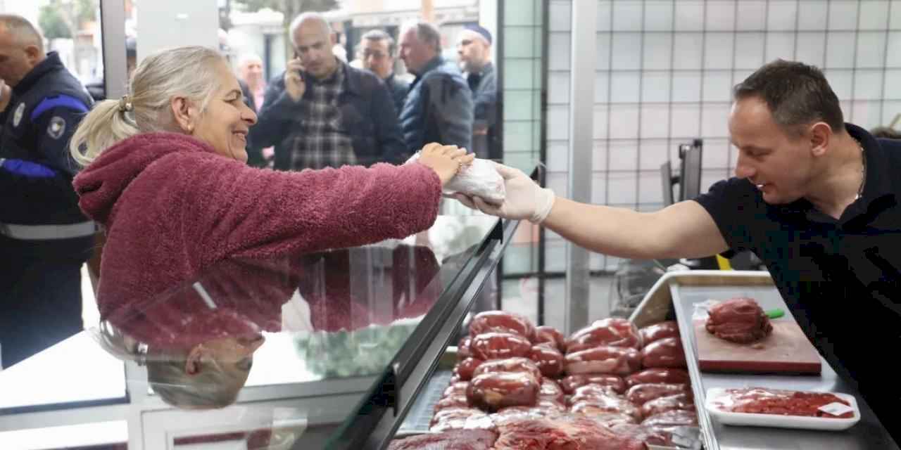 Kocaeli İzmit'te 'Halk Et'e yoğun ilgi
