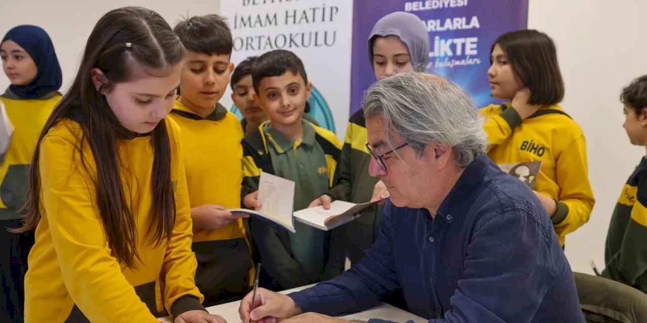 Yazarlar öğrencilerle bir araya geliyor
