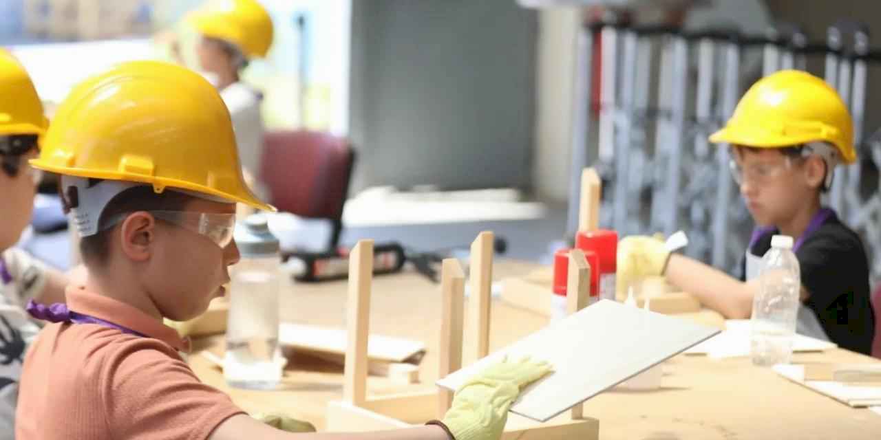 Muğla'da miniklere kuş yuvası atölyesi