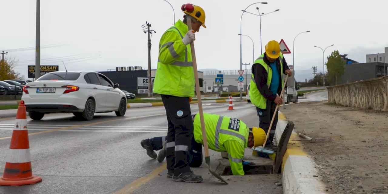 Sakarya altyapılarında yağış öncesinde hummalı temizlik