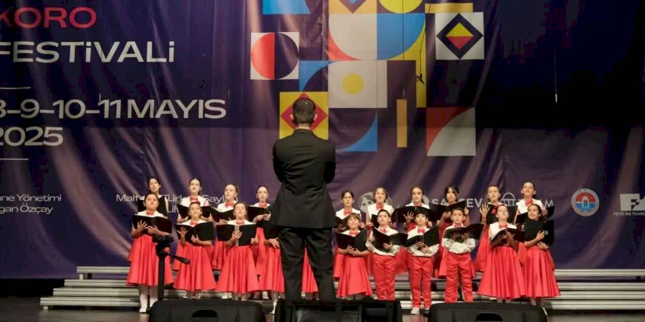 Kocaeli Çocuk Korosu gururlandırdı