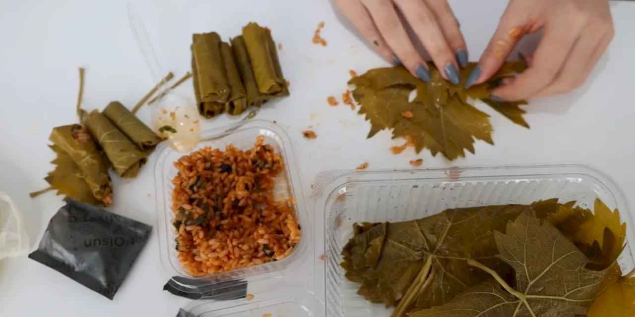 Enfest'te renkli yarışmalar... 10 dakikada 27 sarma sardı!