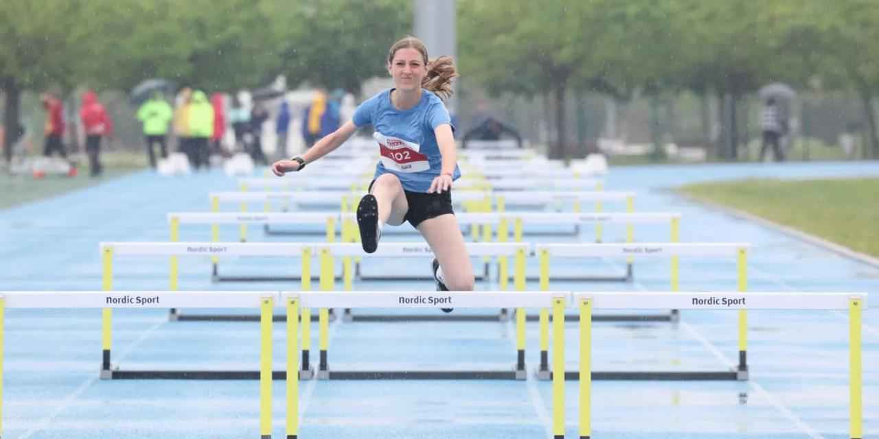 İstanbul'da 19 Mayıs coşkusu atletizm pistine taştı