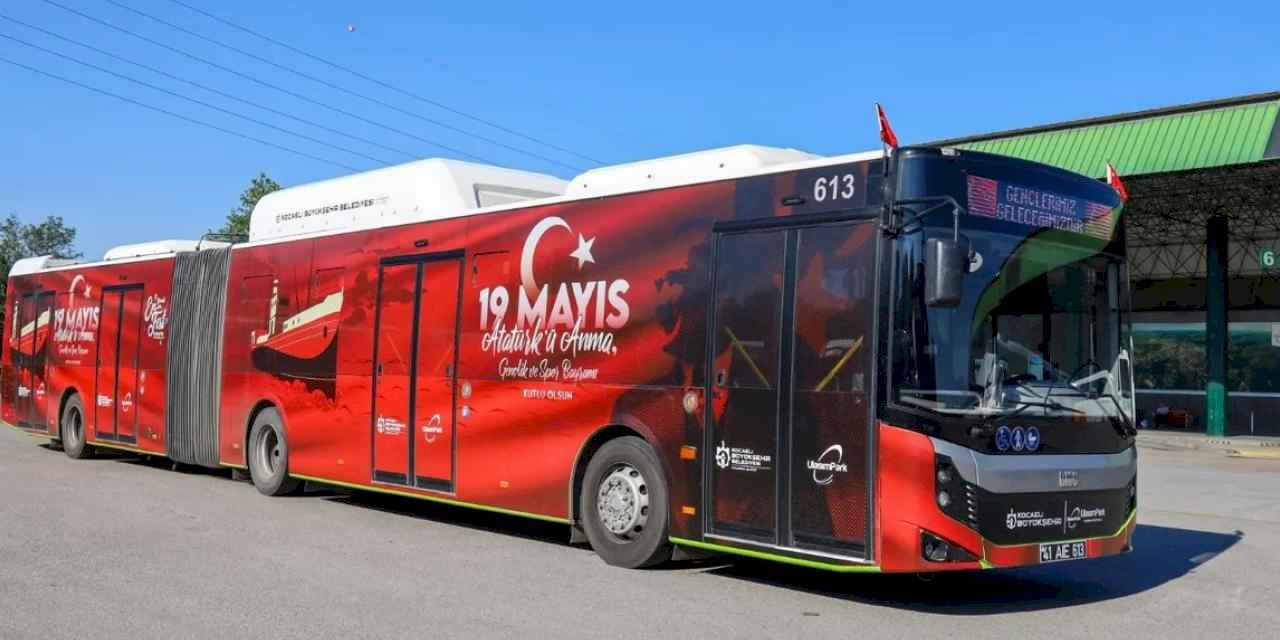 Kocaeli'de otobüs ve tramvaylar bayramlık giydirildi