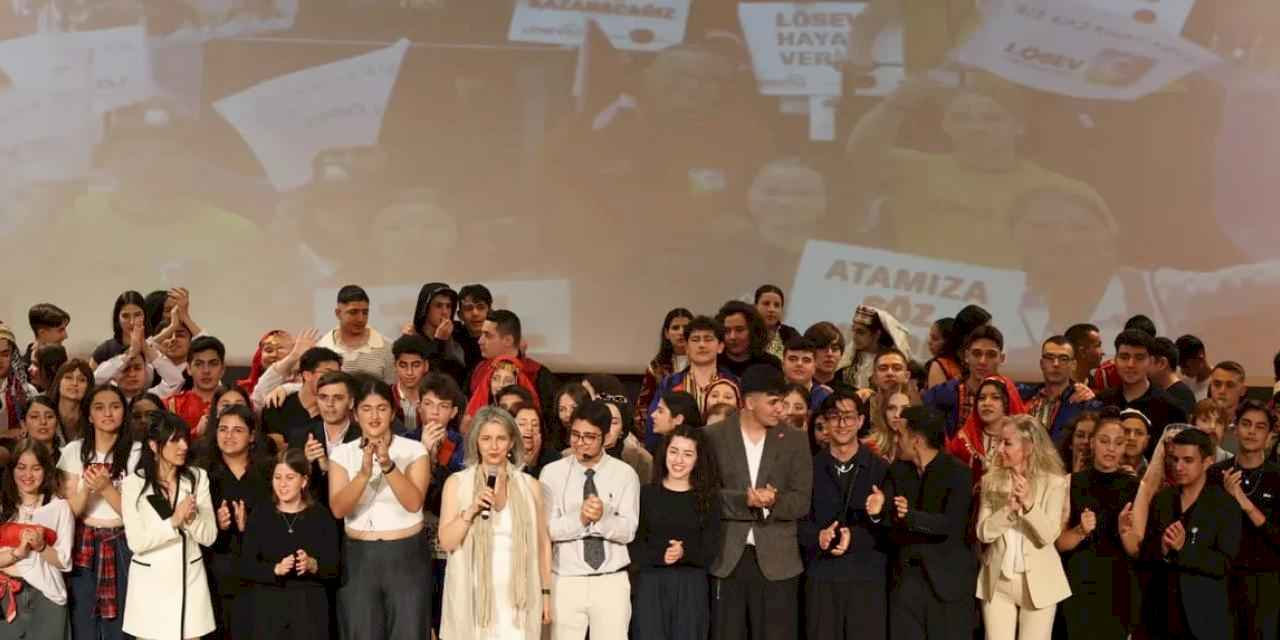 LÖSEV gençlerinden 'Atam izindeyiz' mesajı