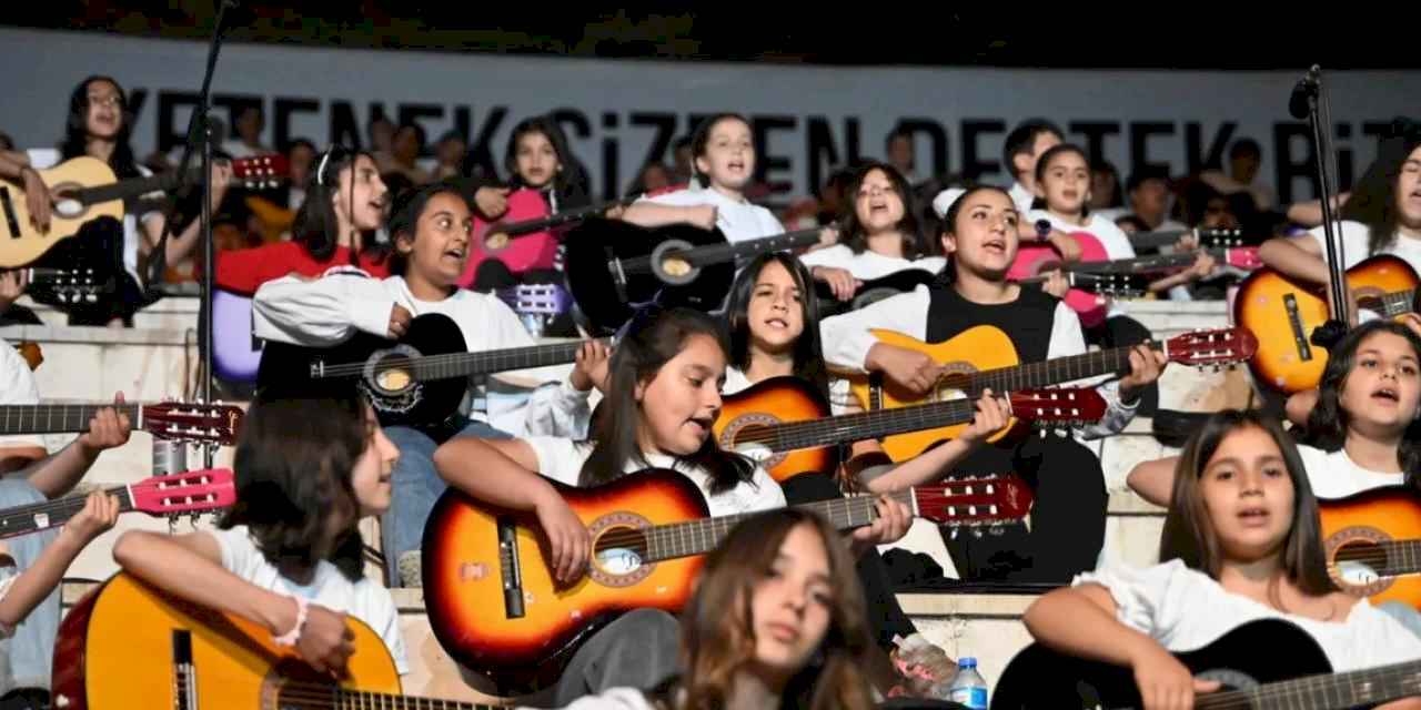 Bursa Gemlik’in genç sanatçıları, 19 Mayıs’ta yeteneklerini sergiledi