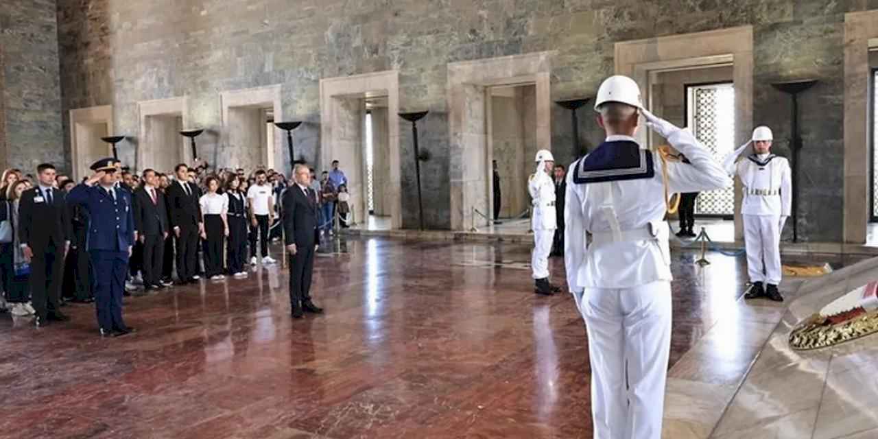 Denizli'den Anıtkabir'e özel ziyaret