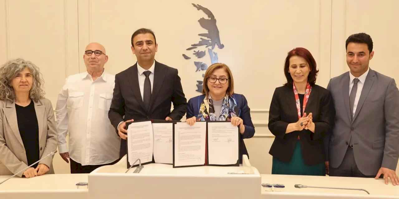 “Güzel Sanatlar Lisesi Tiyatro Bölümü Eğitimi” protokolü imzalandı