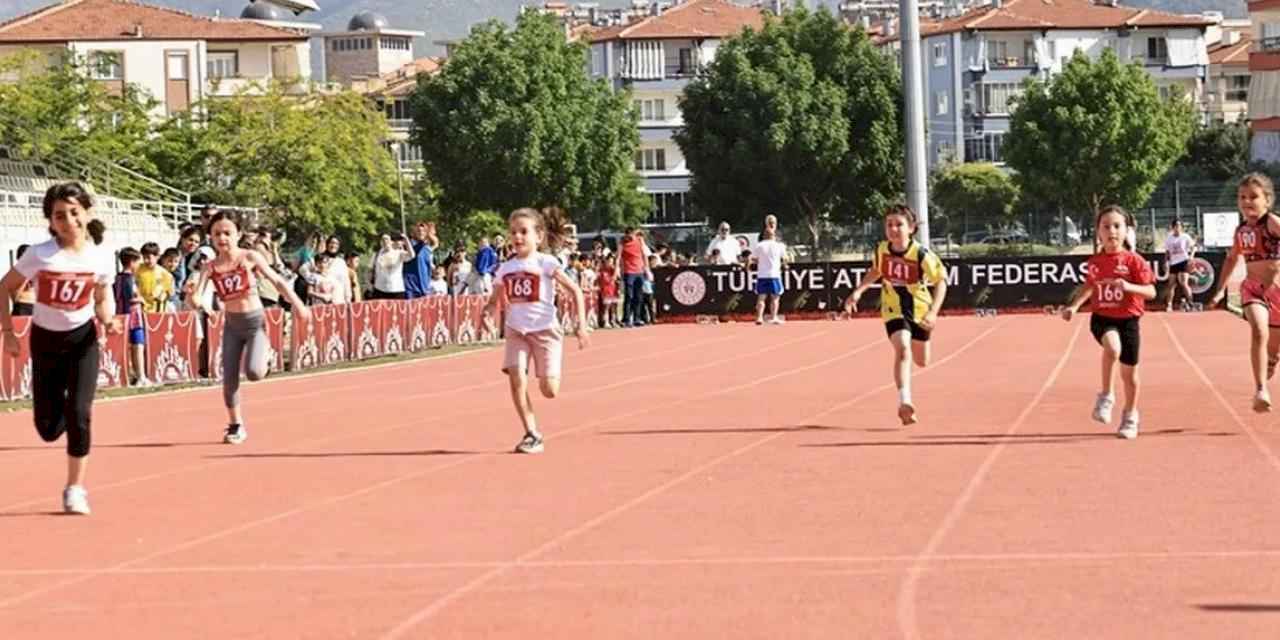 “En Hızlı Benim” atletizm yarışmasına yoğun ilgi