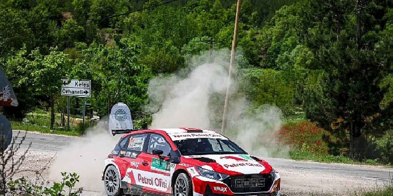 Kerem Kazaz ve Team Petrol Ofisi Portekiz Başarısının Hemen Ardından Bursa'da Zirveye Ulaştı!