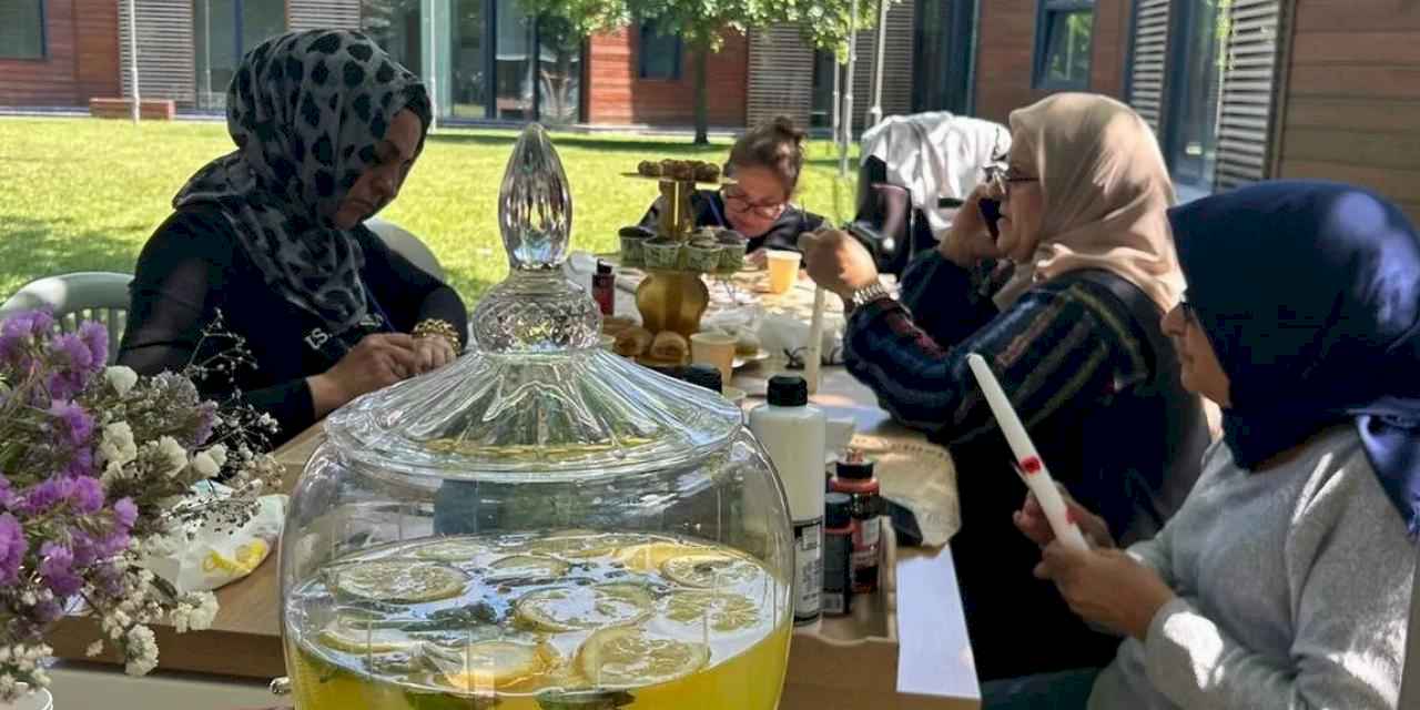 Sakarya'da Engelsiz Hobi Atölyelerinde annelere renkli mola