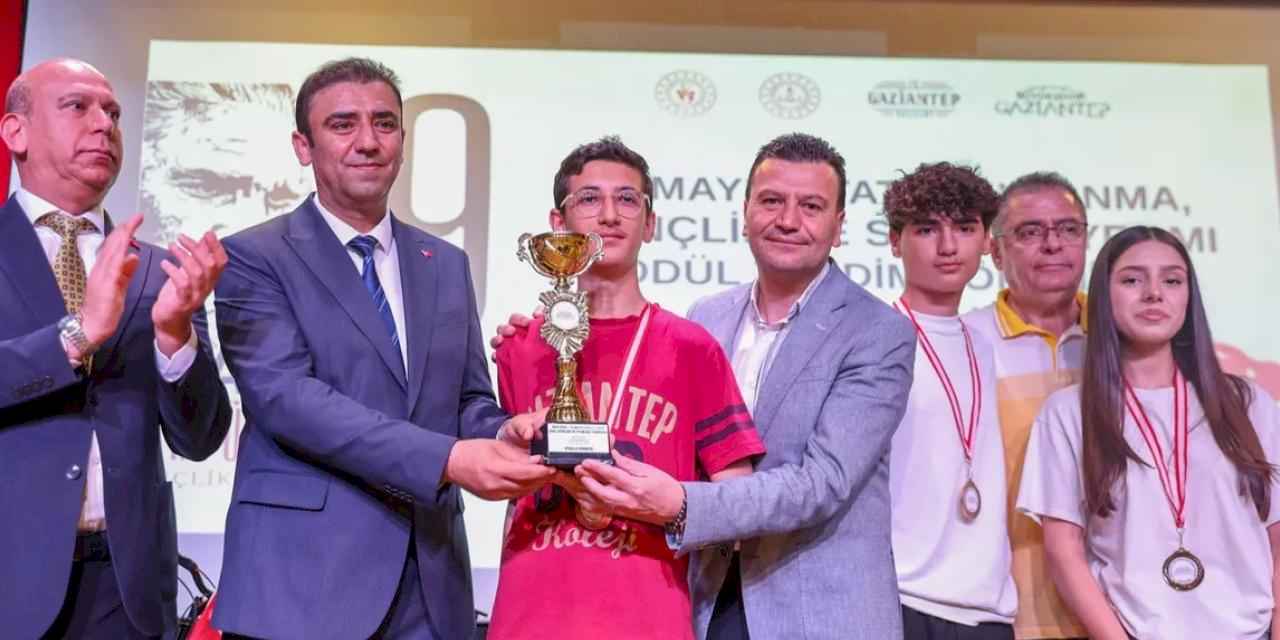 Gaziantep'te 19 Mayıs'ta ter döken yarışmacılar ödüllendirildi