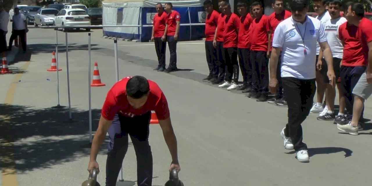 İtfaiyecilere kondisyon için spor parkuru testi