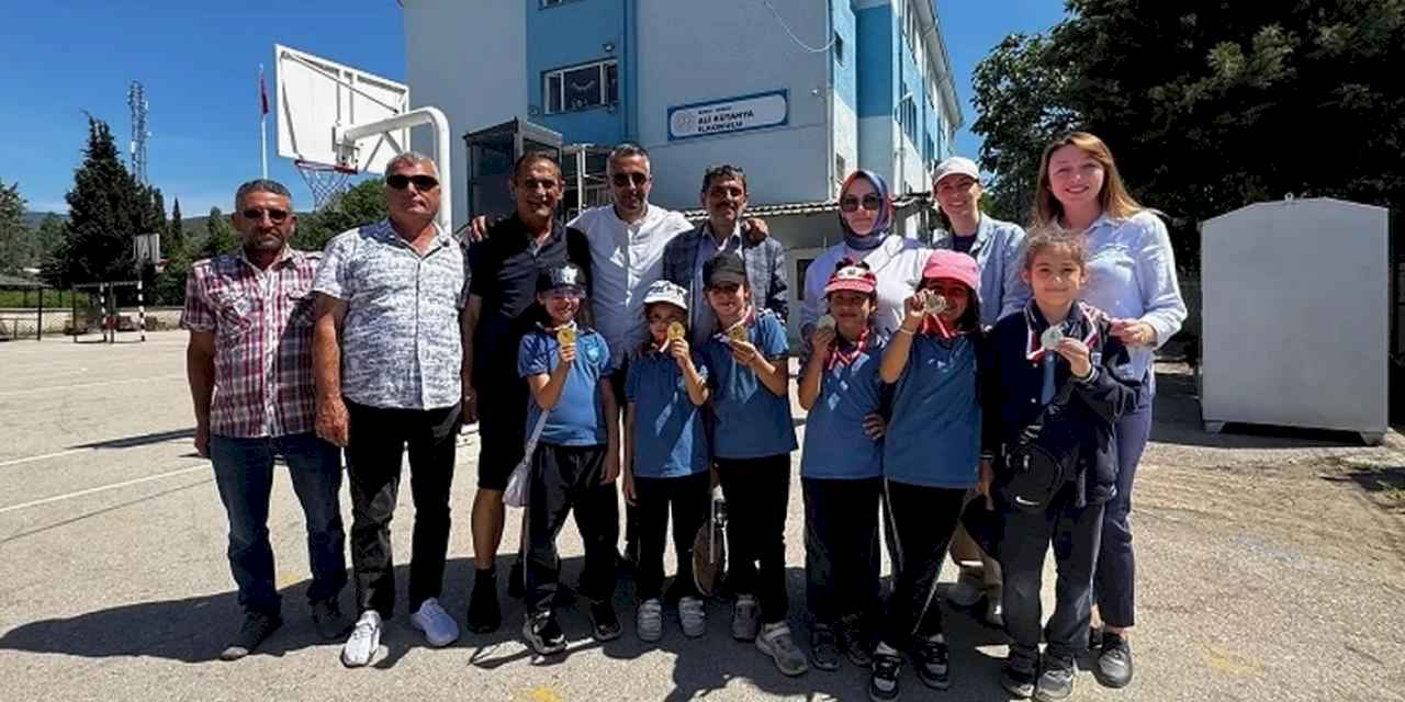 Bursa Gemlik Kent Konseyi'nden sahil temizliği