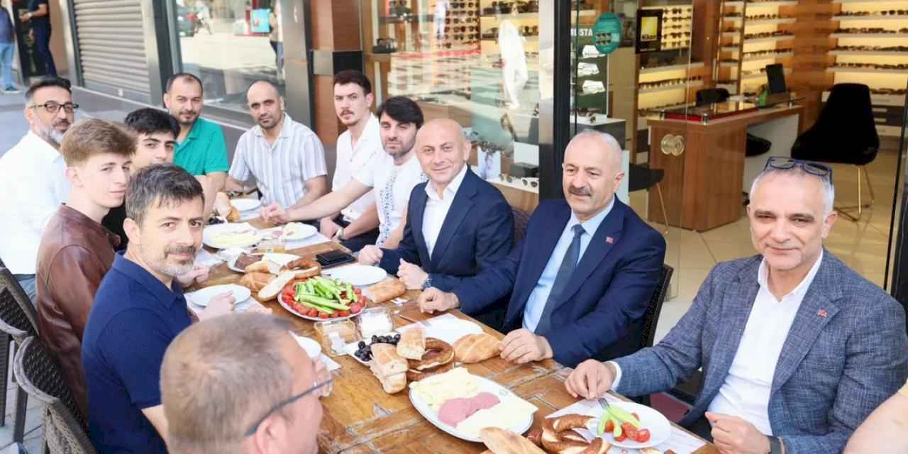 Başkan Büyükgöz, Gebze'de Eskiçarşı esnafıyla buluştu