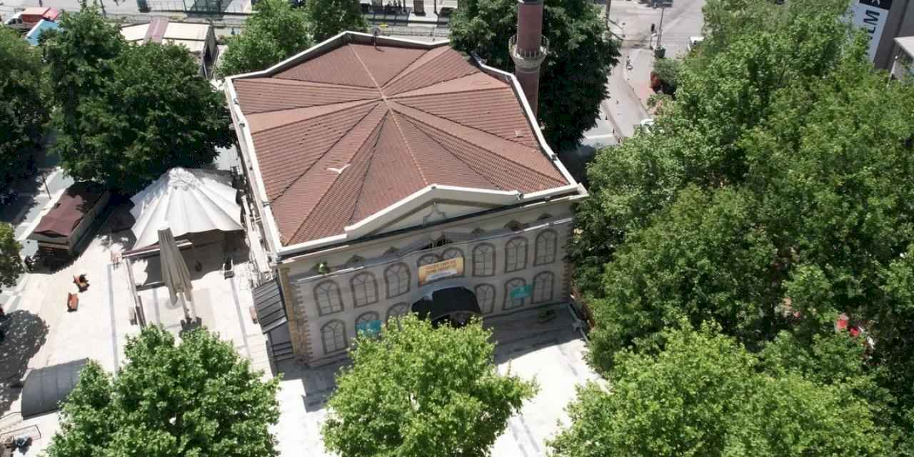 Kocaeli Büyükşehir, Fevziye Camii’nin dış cephesini yeniledi