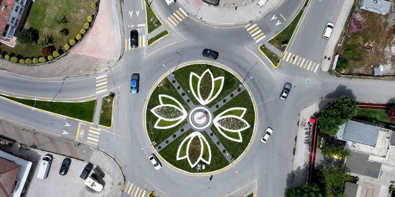 Sakarya Köprübaşı Kavşağı’na estetik yüz