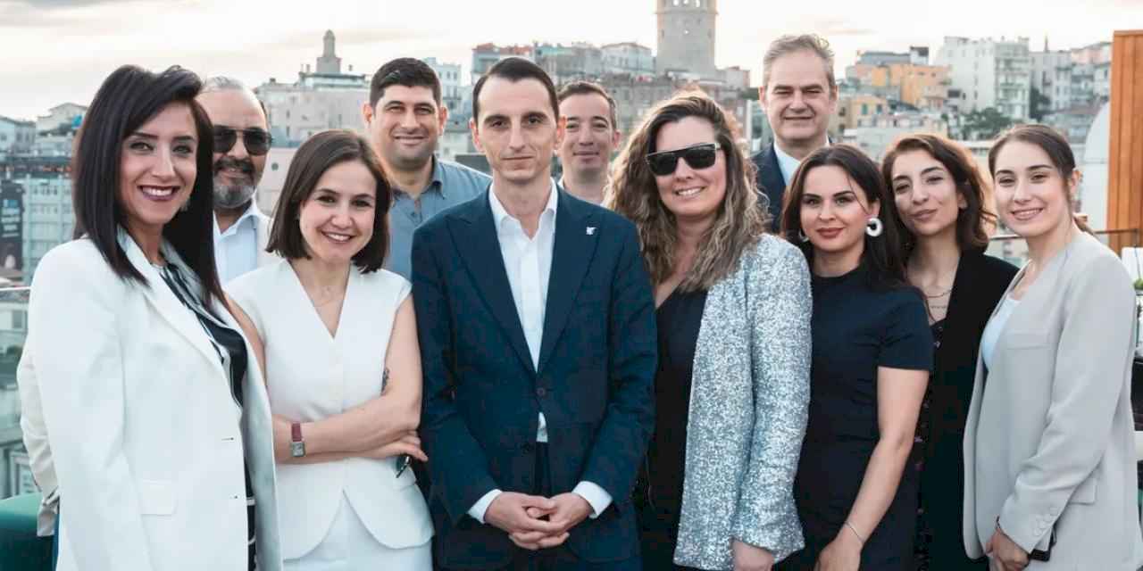 Sky Karaköy'de unutulmaz yaz sezonu açılışı