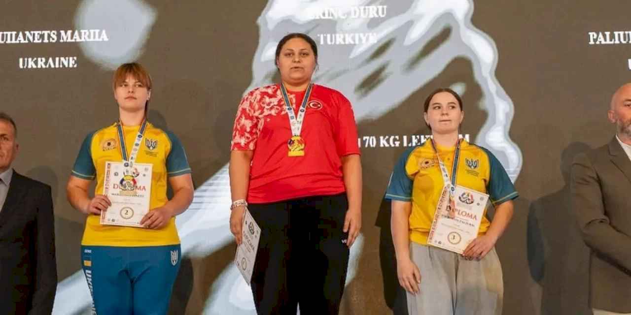 Duru Erinç sağ ve sol kolda zirvede