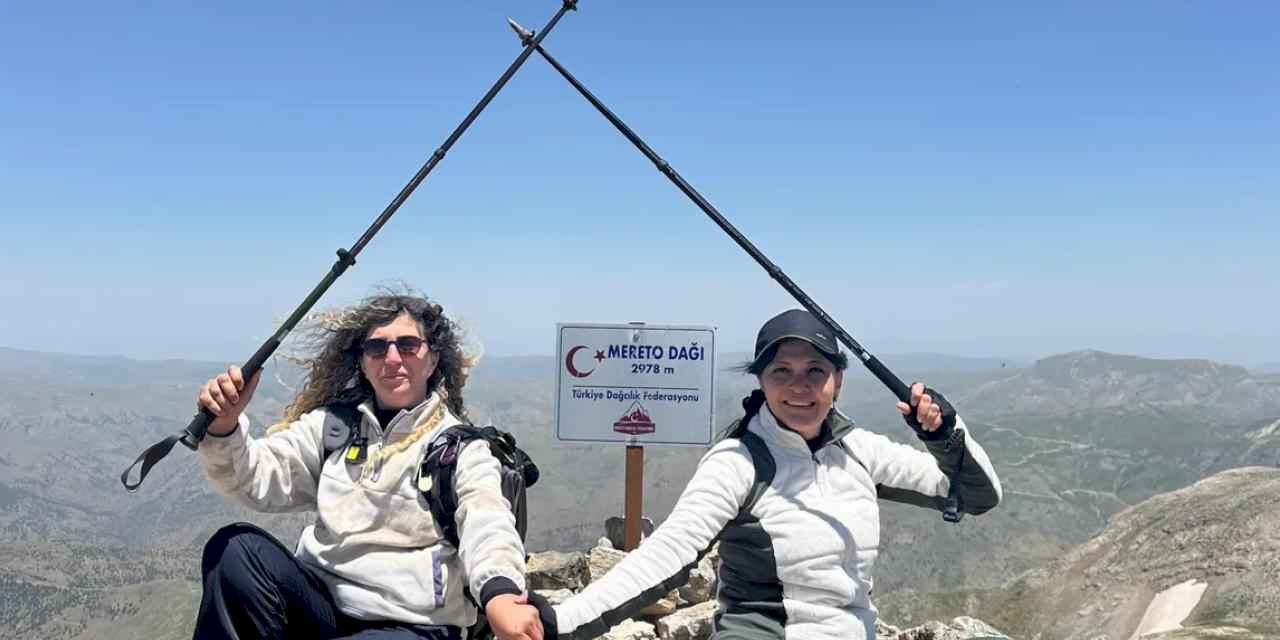 30 dağcıdan Mereto Dağı’na sezonun ilk zirve tırmanışı