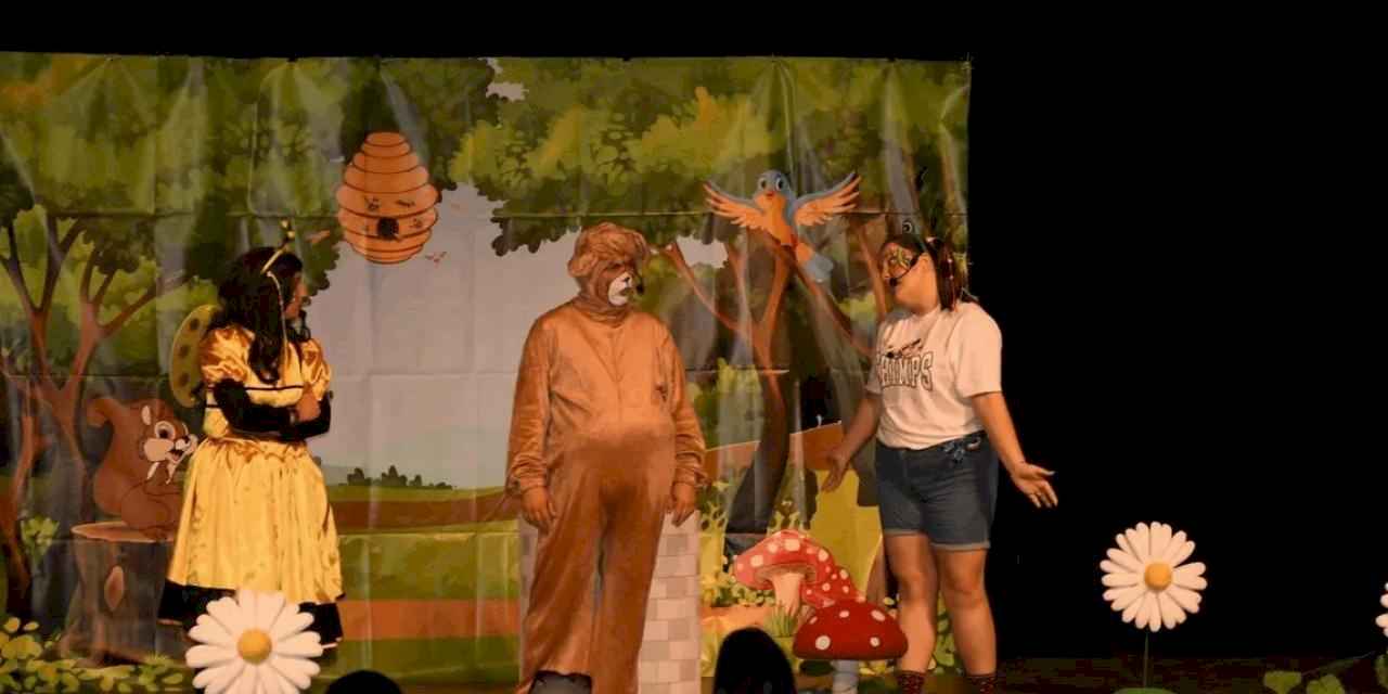 10’un Yerel Tiyatro Günleri’ne sanatseverlerden yoğun ilgi