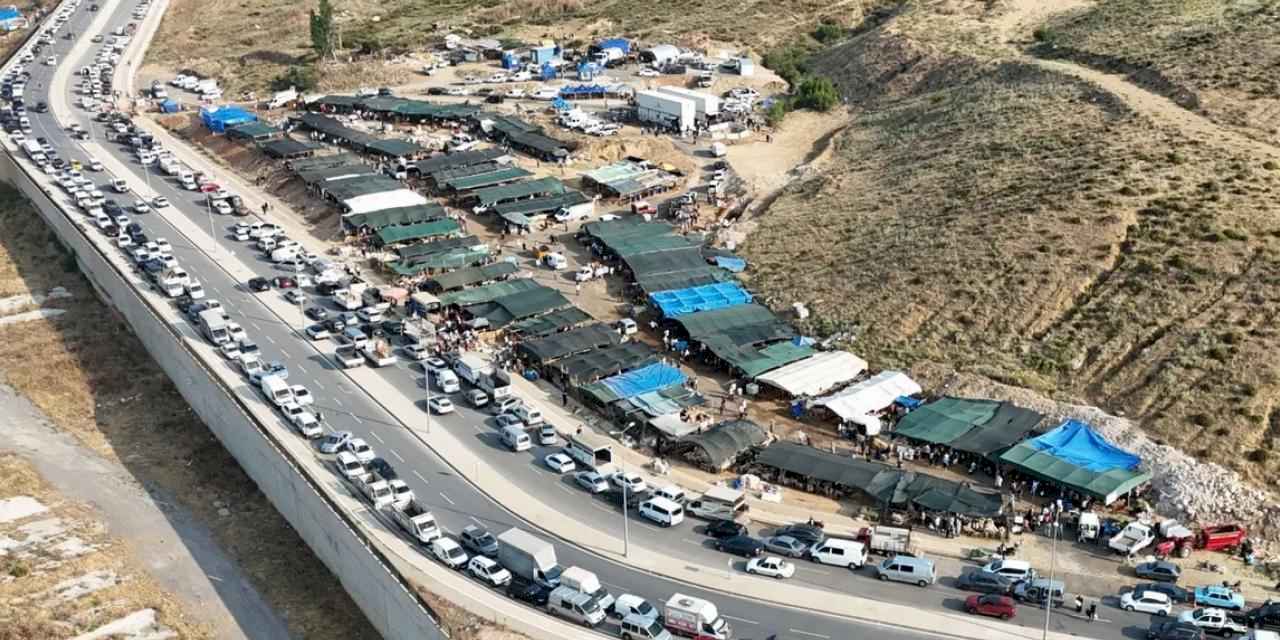 İzmir Karabağlar'da planlı ve denetimli kurban alanı