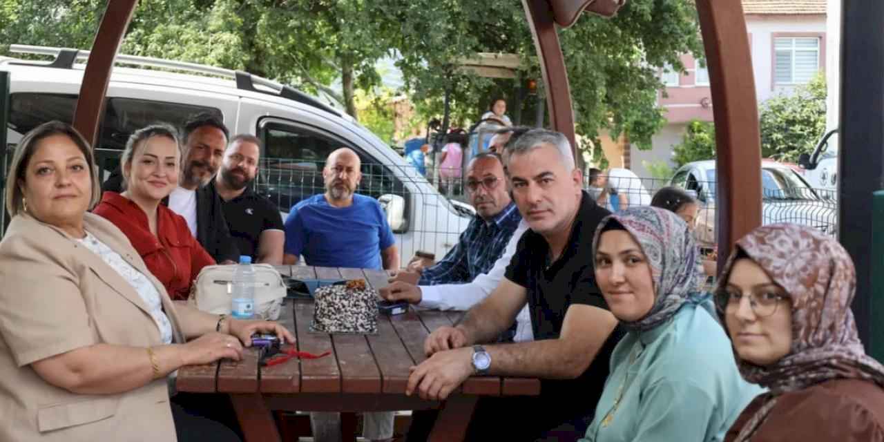 İzmit Belediyesi’nden kırsal mahallelere bayram ziyareti