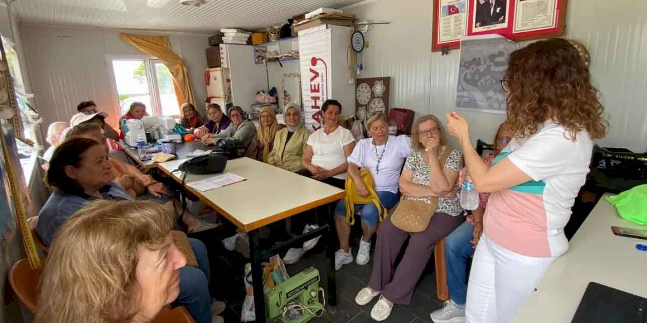 İzmir Çiğli'de kadın sağlığı buluşmaları sürüyor