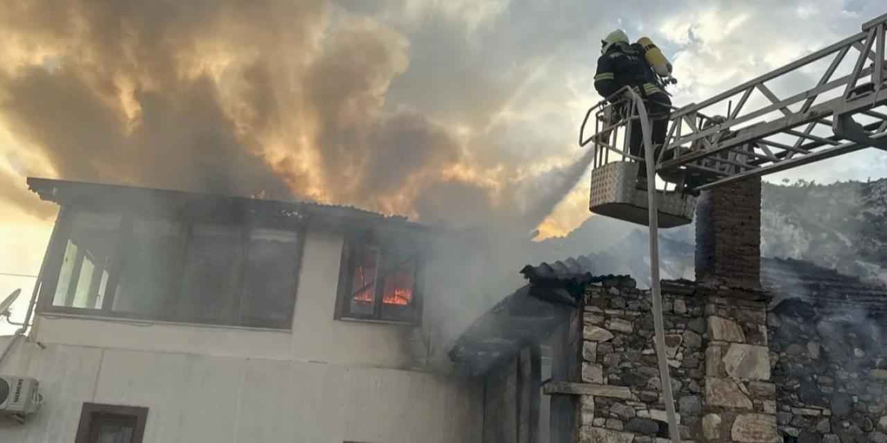 Muğla itfaiyesi bayram tatilinde 121 olaya müdahale etti