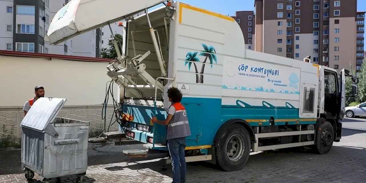 Kayseri Talas'ta konteynerlara parfümlü bakım