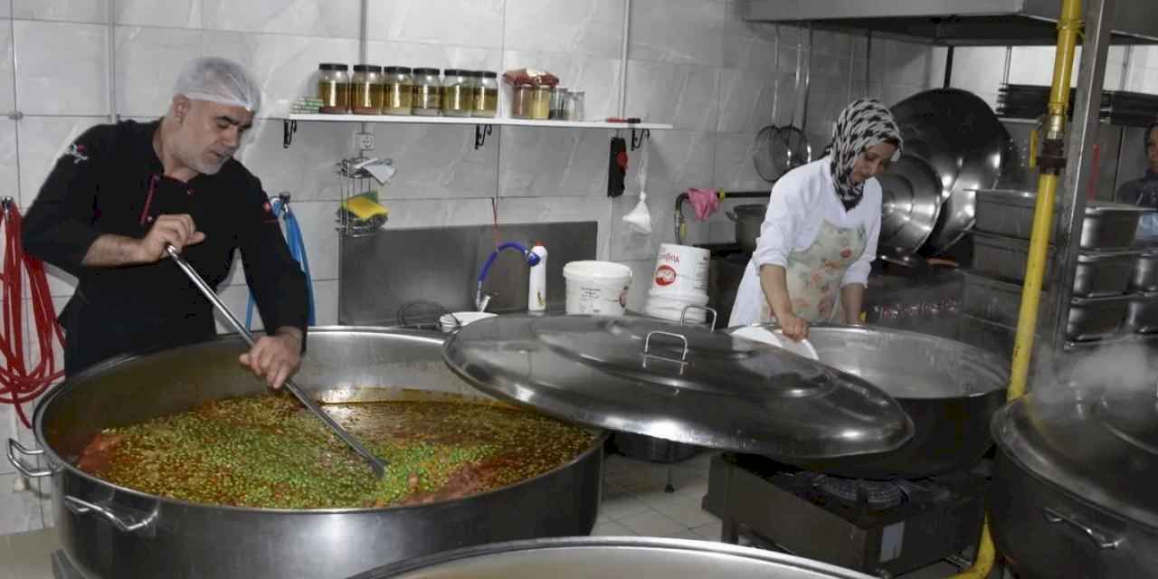 Bursa Karacabey'de aşevi ihtiyaç sahiplerine umut oluyor