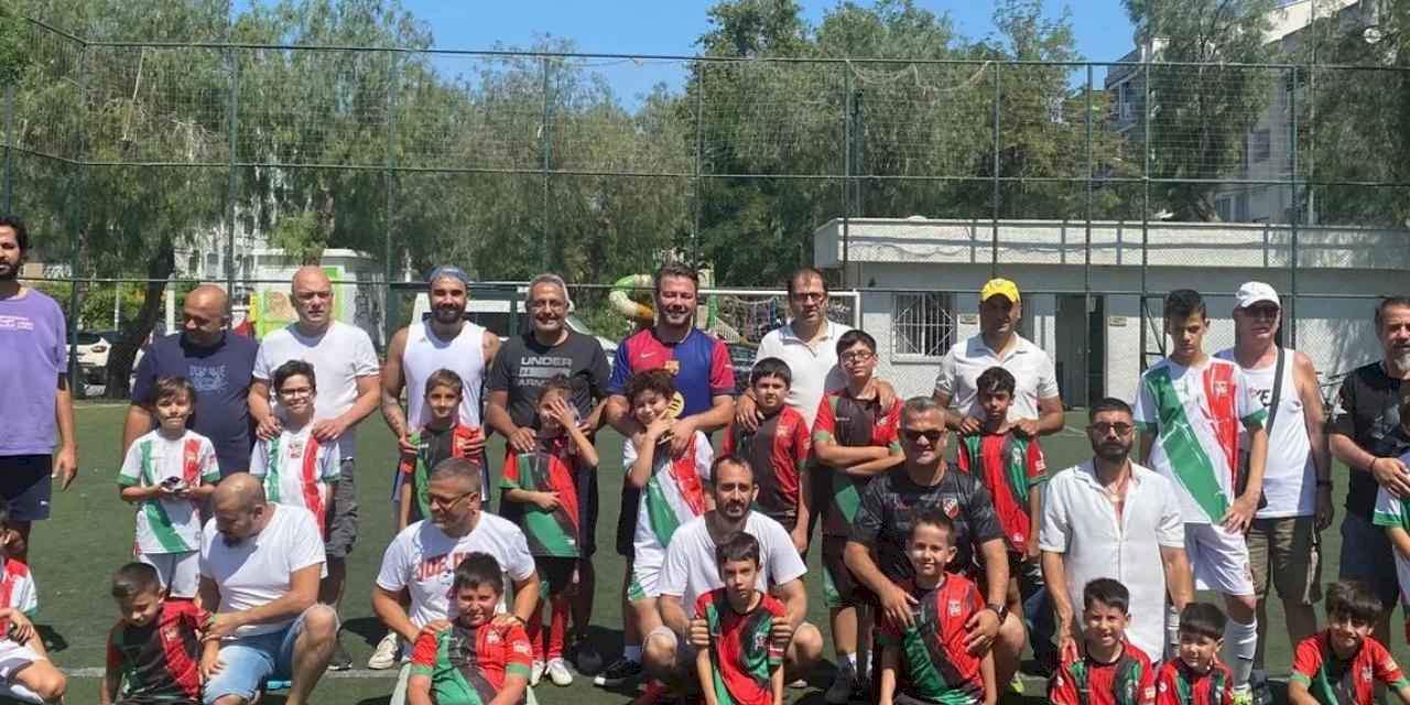 Geleneksel “Babalar Günü” maçında minikler galip geldi