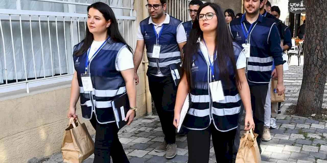 İzmir'de saha ekipleri 12 bin hanenin kapısını çaldı