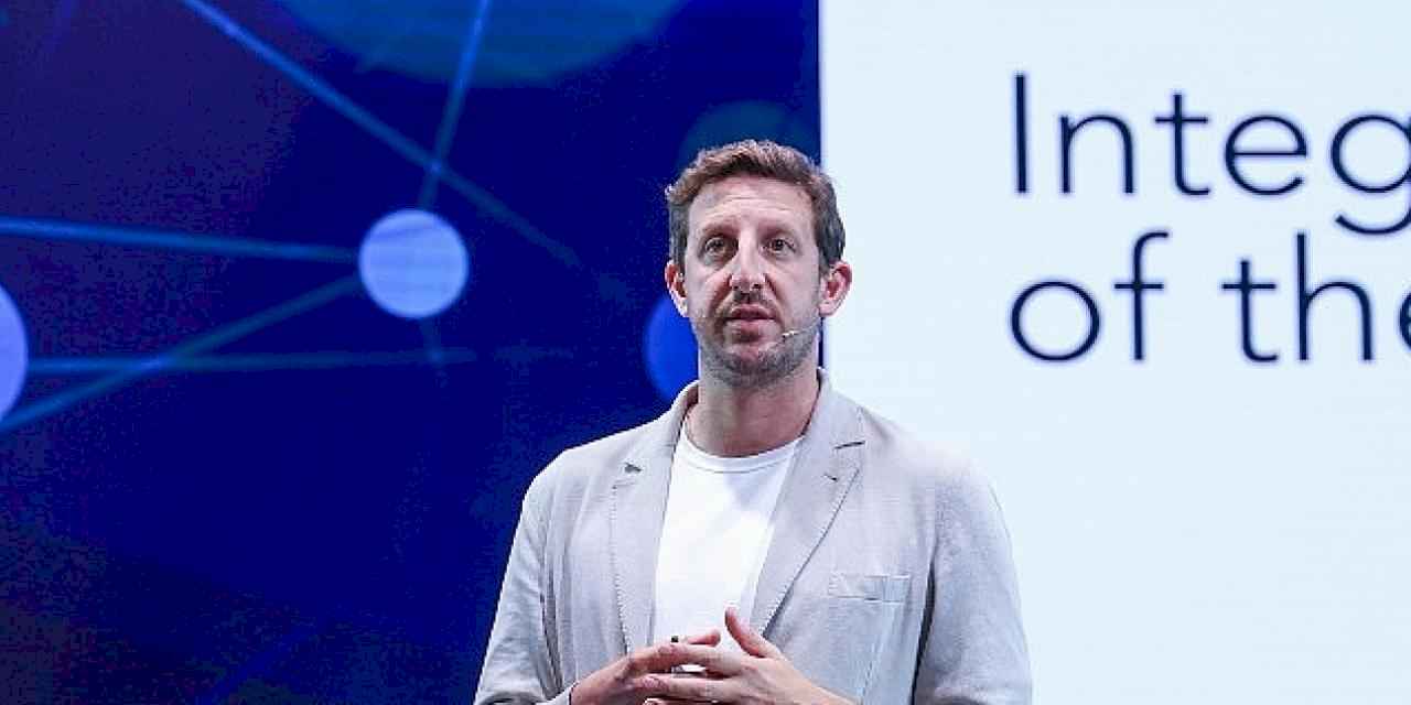 'Yapay zekâda insan zihnine eşdeğer bir noktaya her geçen gün daha fazla yaklaşıyoruz'