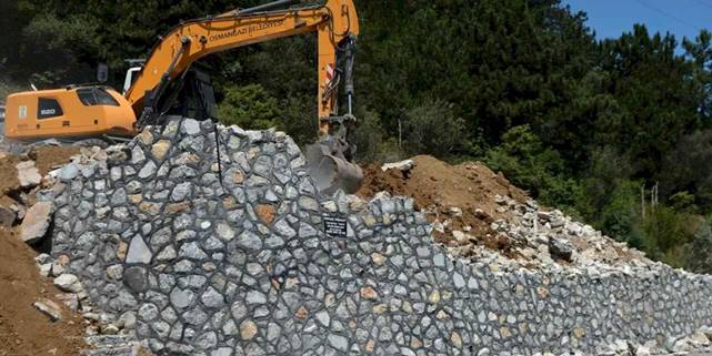Bursa Osmangazi'den Uludağ yolundaki kaçak yapılara izin yok