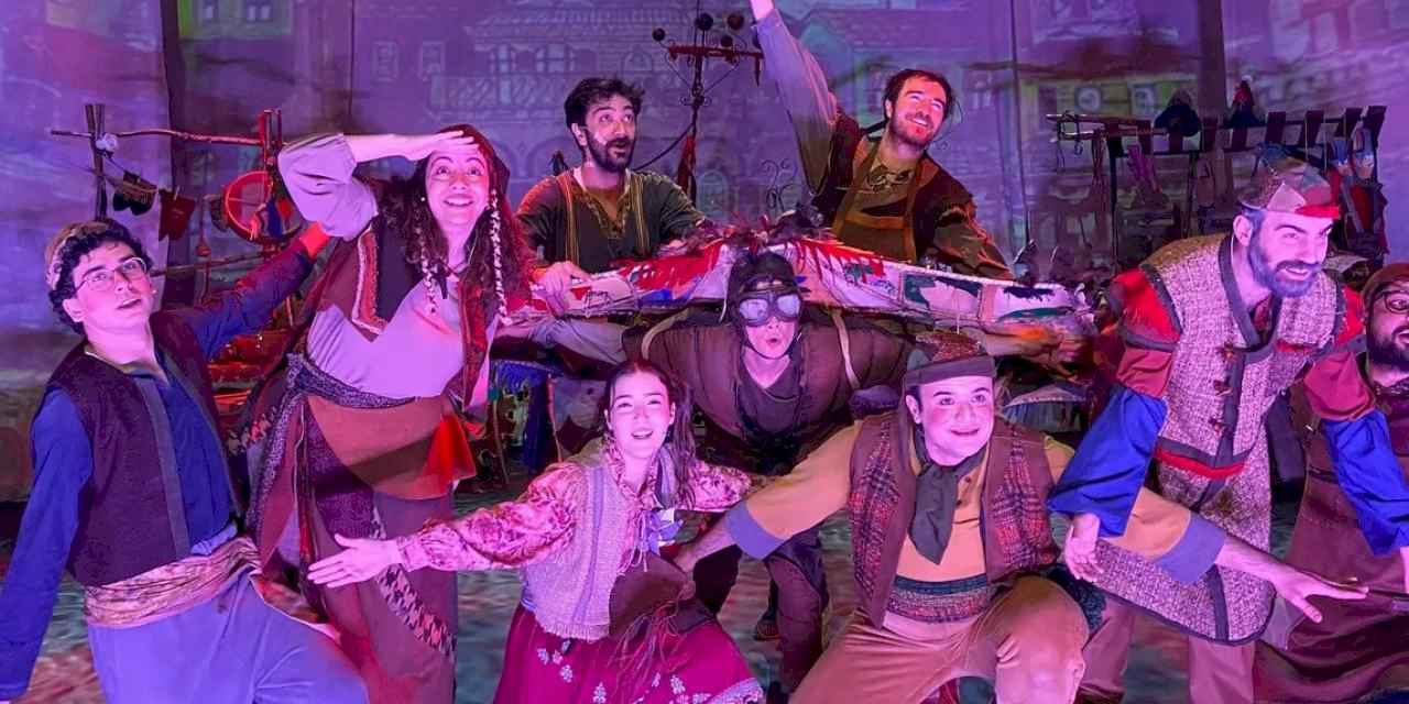 Gaziantep Şehir Tiyatrosu’na “Yılın Tiyatro Ekibi” ödülü